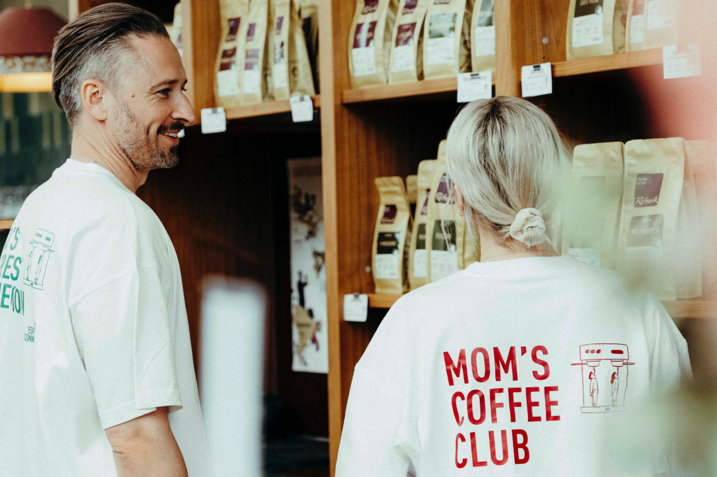 T-SHIRT MOMCLUB x Rehorik